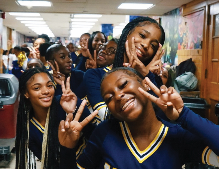 1 WC Cheerleaders - Cropped